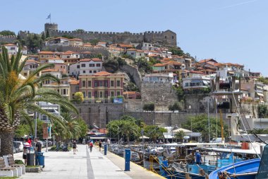Yunanistan 'ın Kavala kentinin toprak döşeme manzarası