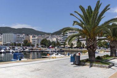 Yunanistan 'ın Kavala kentinin toprak döşeme manzarası