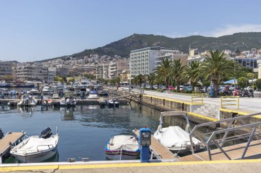 Yunanistan 'ın Kavala kentinin toprak döşeme manzarası