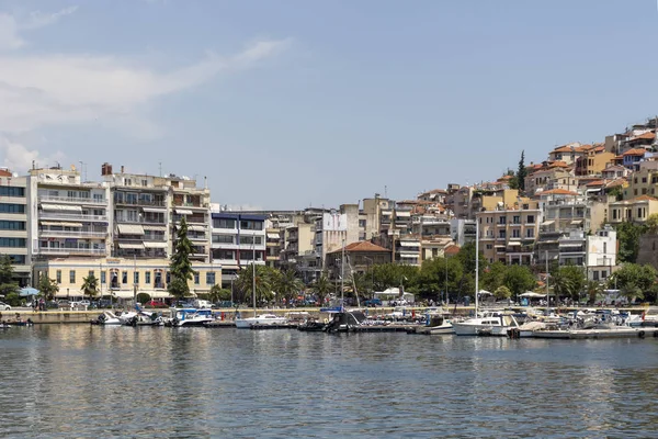 Panorama van de dijk van de stad Kavala, Griekenland — Stockfoto