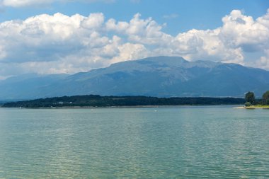 Bulgaristan 'ın Koprinka Barajı' ndan manzara