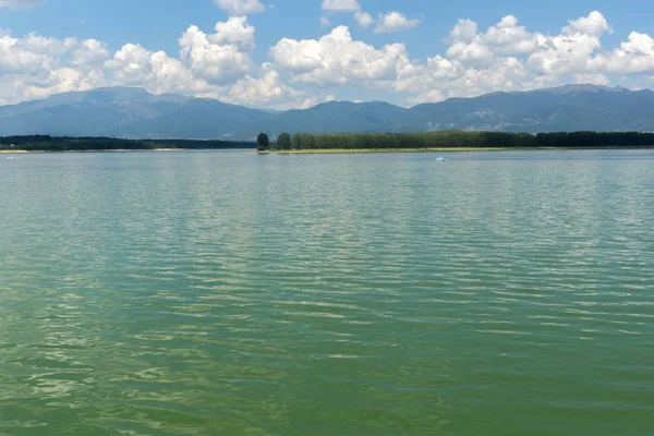 Paisagem da barragem de Koprinka Reservoir, Bulgária — Fotografia de Stock