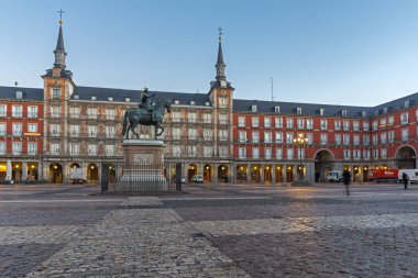 Madrid, İspanya 'da Plaza Belediye Başkanı' nın Gündoğumu Panoraması