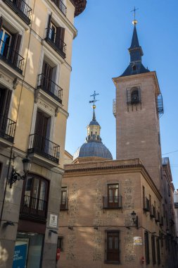 Madrid 'deki San Gines Kilisesi' nin gündoğumu manzarası