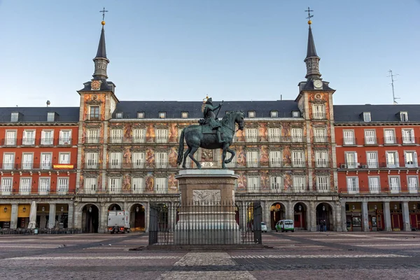 Panorama do nascer do sol da Plaza Mayor em Madrid, Espanha — Fotografia de Stock