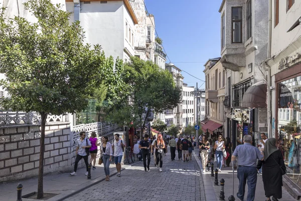 İstanbul 'un Yaya Caddesi, Türkiye