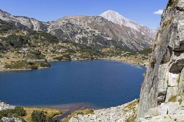 Ikan Danau Banderitsa dan Puncak Vihren, Pirin Gunung, Bulgaria — Stok Foto