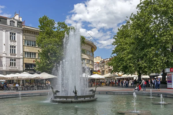 Calle peatonal central en la ciudad de Plovdiv, Bulgaria —  Fotos de Stock