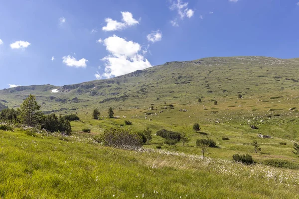 Pohled na Belmeken Peak, Rila mountain, Bulharsko — Stock fotografie