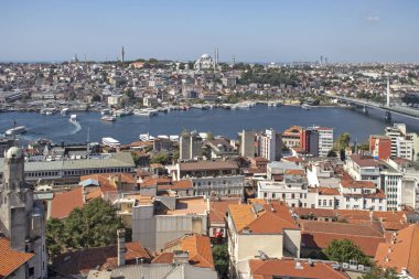 İstanbul, Türkiye - 27 Temmuz 2019: Galata Kulesinden İstanbul, Türkiye 'ye İnanılmaz Panorama