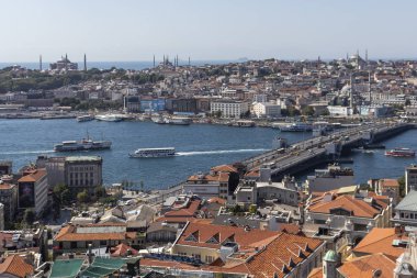 İstanbul, Türkiye - 27 Temmuz 2019: Galata Kulesinden İstanbul, Türkiye 'ye İnanılmaz Panorama