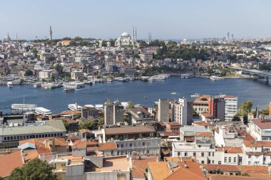 İstanbul, Türkiye - 27 Temmuz 2019: Galata Kulesinden İstanbul, Türkiye 'ye İnanılmaz Panorama