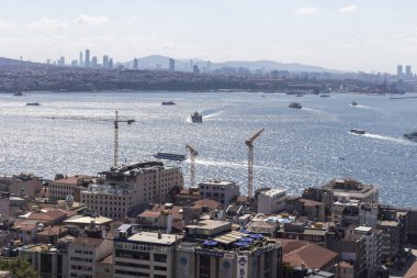 İstanbul, Türkiye - 27 Temmuz 2019: Galata Kulesinden İstanbul, Türkiye 'ye İnanılmaz Panorama