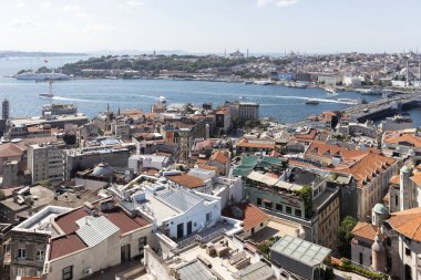 İstanbul, Türkiye - 27 Temmuz 2019: Galata Kulesinden İstanbul, Türkiye 'ye İnanılmaz Panorama