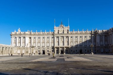 Madrid, İspanya 'daki kraliyet sarayının cephesi