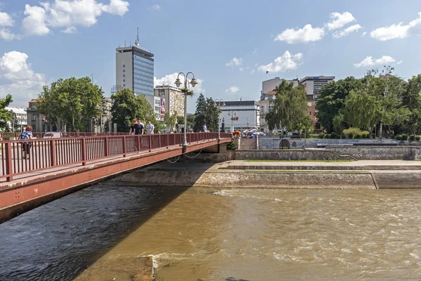 Město Nis a řeka Nisava, Srbsko — Stock fotografie