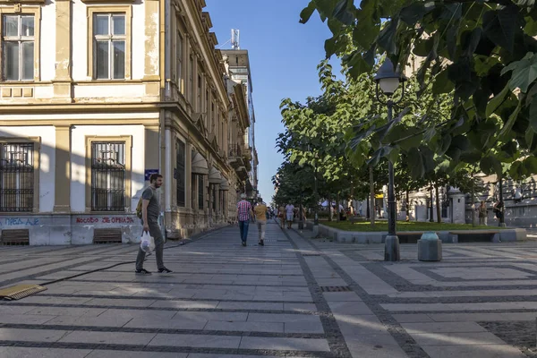 Sırbistan 'ın Belgrad kentindeki Tipik İnşaat ve Sokak — Stok fotoğraf