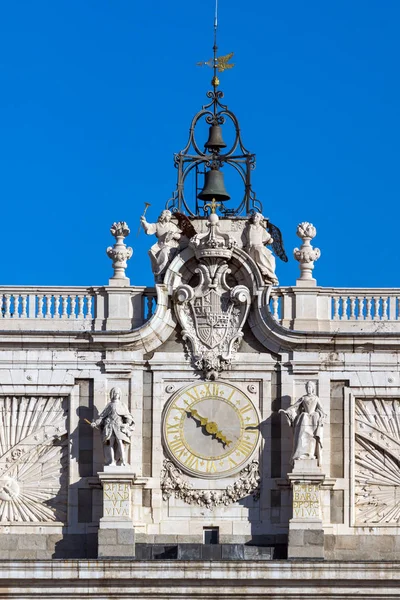 Architektonický detail Královského paláce v Madridu, Španělsko — Stock fotografie