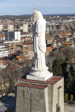 Bulgaristan 'ın Haskovo kentindeki Bakire Meryem Anıtı ve Panorama