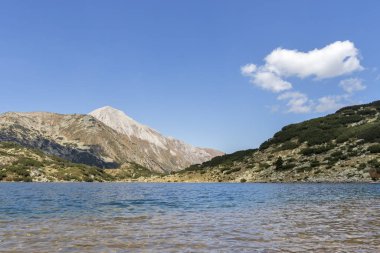 Bulgaristan 'ın Pirin Dağı' ndaki Banderitsa Gölü