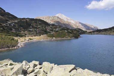 Bulgaristan 'ın Pirin Dağı' ndaki Banderitsa Gölü