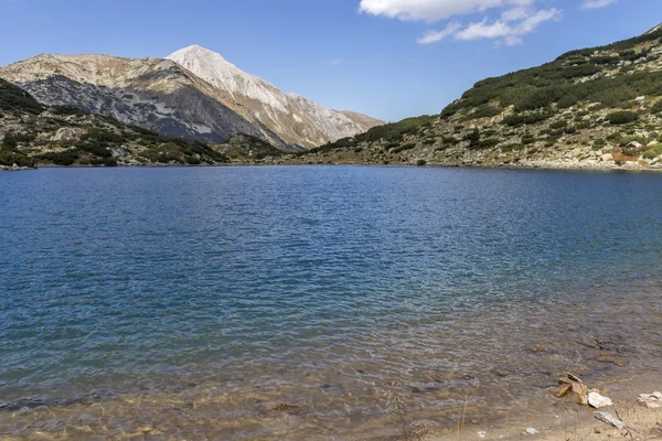 Lago Fish Banderitsa en Pirin Mountain, Bulgaria — Foto de Stock