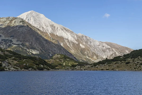 Ikan Danau Banderitsa di Pirin Mountain, Bulgaria — Stok Foto