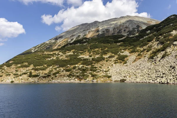 Lago Fish Banderitsa en Pirin Mountain, Bulgaria —  Fotos de Stock