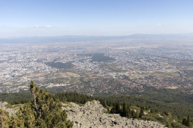 Vitosha Dağı 'ndaki Kamen Del Peak' ten Sofya manzarası