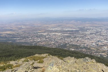 Vitosha Dağı 'ndaki Kamen Del Peak' ten Sofya manzarası