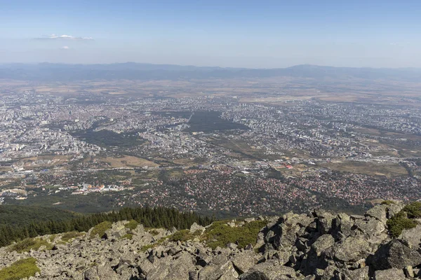 Vitosha Dağı 'ndaki Kamen Del Peak' ten Sofya manzarası