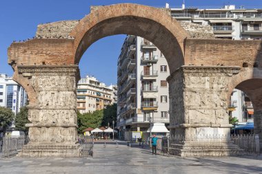 Yunanistan 'ın Selanik kentinde bulunan Galerius Roma Kemeri