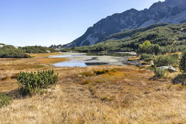 Lanskap Danau Fish (Ribni), Pegunungan Pirin, Bulgaria — Stok Foto