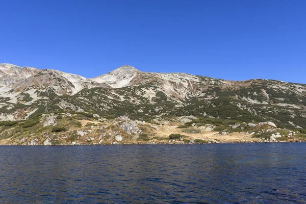 ภูมิทัศน์ของทะเลสาบ Popovo, ภูเขา Pirin, บัลแกเรีย — ภาพถ่ายสต็อก