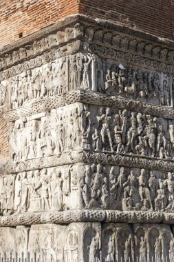 Yunanistan 'ın Selanik kentinde Antik Roma Galerius Kemeri