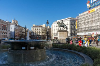 İspanya 'nın Madrid şehrinde Puerta del Sol