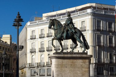 İspanya 'nın Madrid şehrinde Puerta del Sol