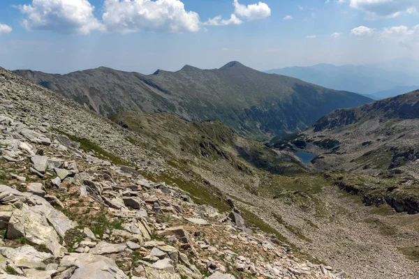 Trail for climbing of Kamenitsa Peak, Pirin Mountain, Bulgaria — 스톡 사진