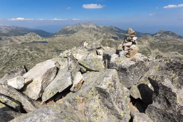 Landschaft vom Kamenitsa-Gipfel, Pirin-Gebirge, Bulgarien — Stockfoto