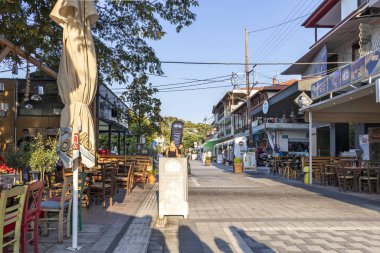 Yunanistan 'ın Chalkidiki kentindeki Stavros kentinin ana yaya caddesi