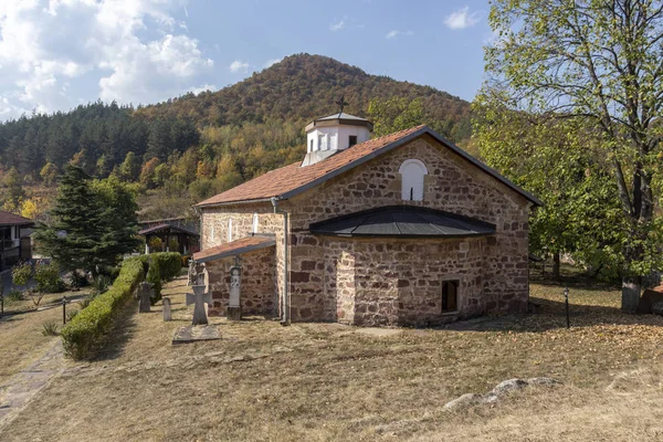 Medeltida Chiprovtsi kloster, Bulgarien — Stockfoto