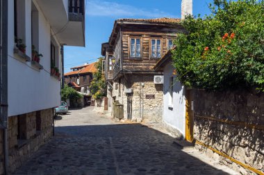 Bulgaristan 'ın Nessebar kentindeki Tipik Sokak ve bina