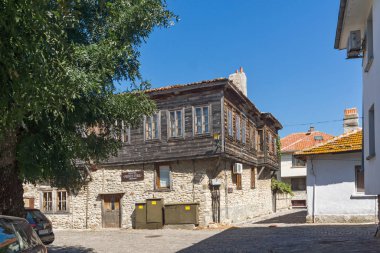 Bulgaristan 'ın Nessebar kentindeki Tipik Sokak ve bina