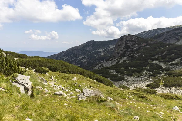 Paisaje cerca del circo Prekorech, Montaña Rila, Bulgaria — Foto de Stock