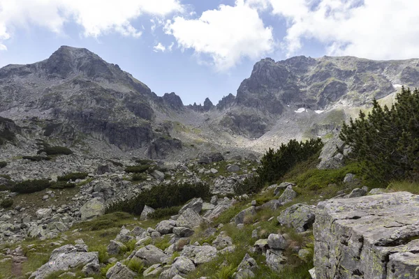 Paisaje cerca del circo Prekorech, Montaña Rila, Bulgaria — Foto de Stock