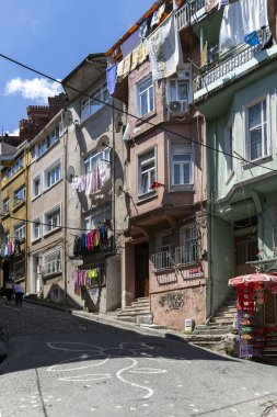 İstanbul 'un Balat ilçesinde sokak ve bina