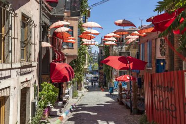 İstanbul 'un Balat ilçesinde sokak ve bina