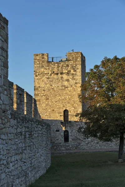 Vista panorámica al atardecer de la fortaleza de Belgrado, Serbia —  Fotos de Stock