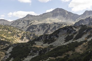 Balık Banderitsa Gölü çevresindeki Panorama, Pirin Dağı