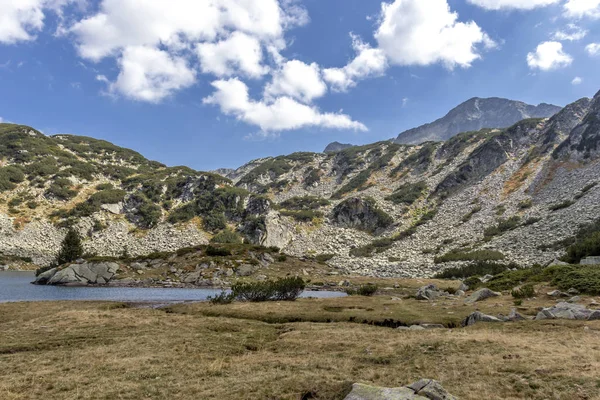 Lago Banderitsa e vetta Banderishki Chukar, Pirin Mountain — Foto Stock